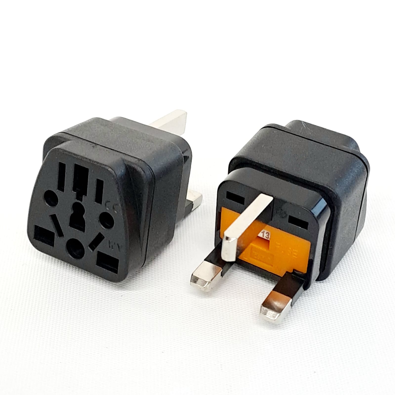 WY-7F BS1363 to Universal Jack Power Adaptor Black with Fuse (UK, HK, SG, MY)