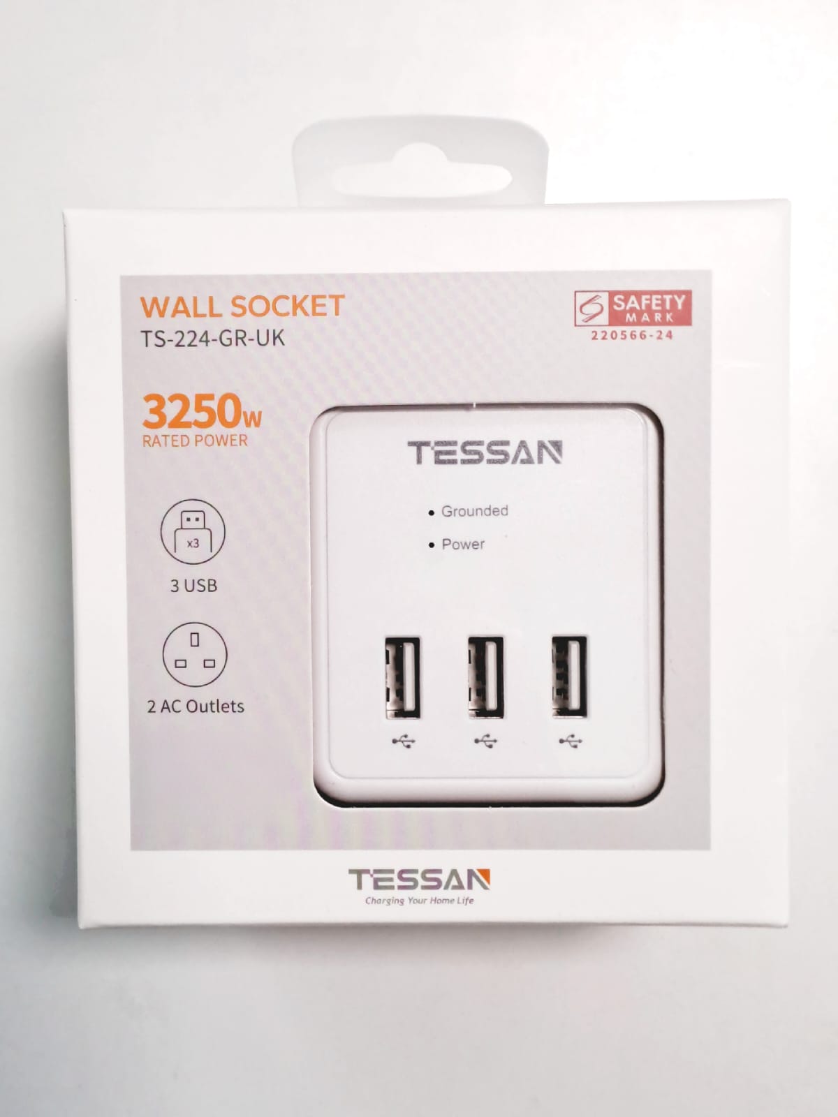 Tessan UK 3 Pin Plug Adapter with 3xUSB-A + 2 AC Outlets