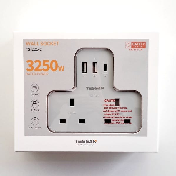 Tessan 3 Pin Plug Adapter with 2xUSB-A + 1xUSB-C + 2x AC Outlets