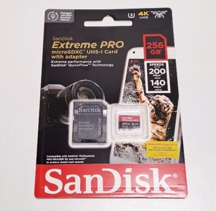 SanDisk Extreme PRO microSDXC UHS-I Card with adapter 256GB 